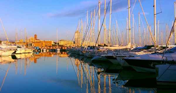 Katamaran mieten Marina di Nettuno, Rom