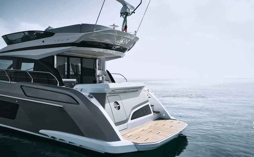 Azimut 53 Fly