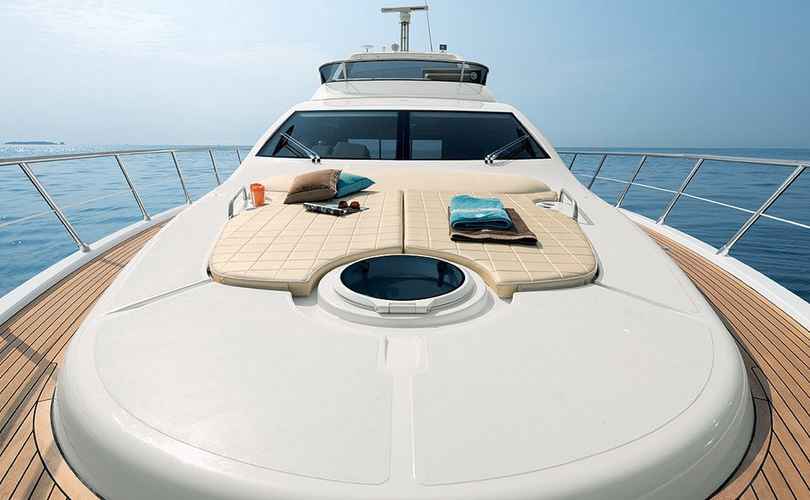 Azimut 64 Fly