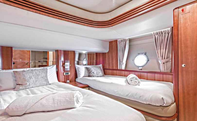 Photo Azimut 68 Evolution