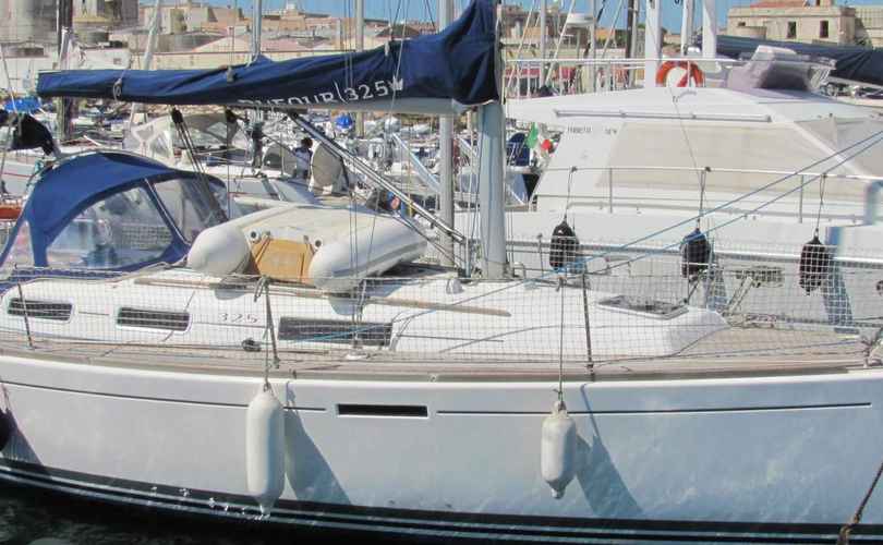 Photo Dufour 325 (2005)