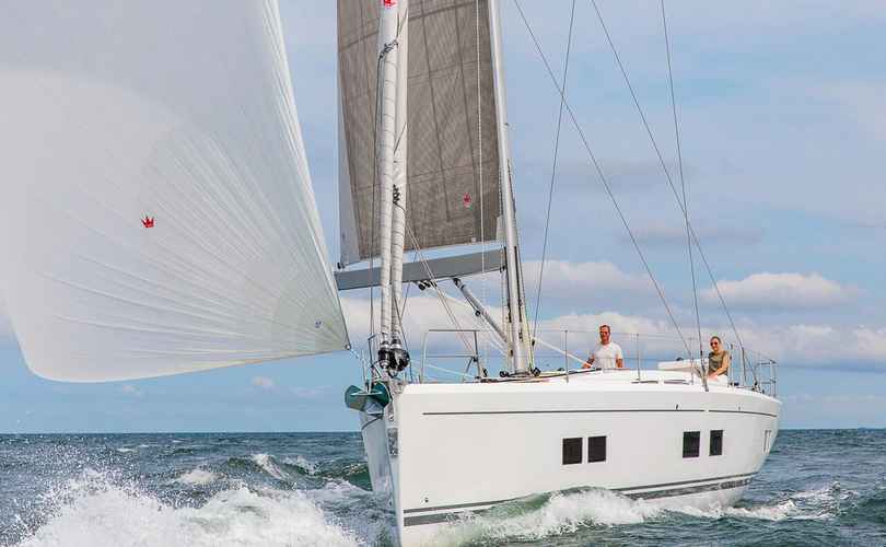 Hanse 548