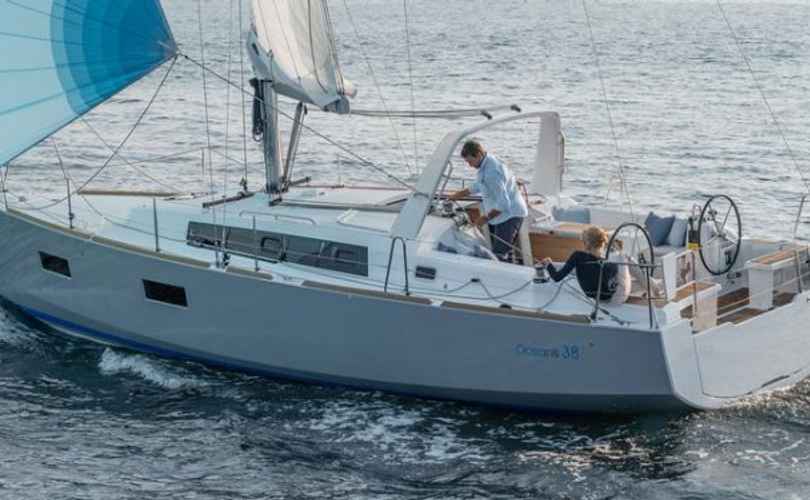 Oceanis 38