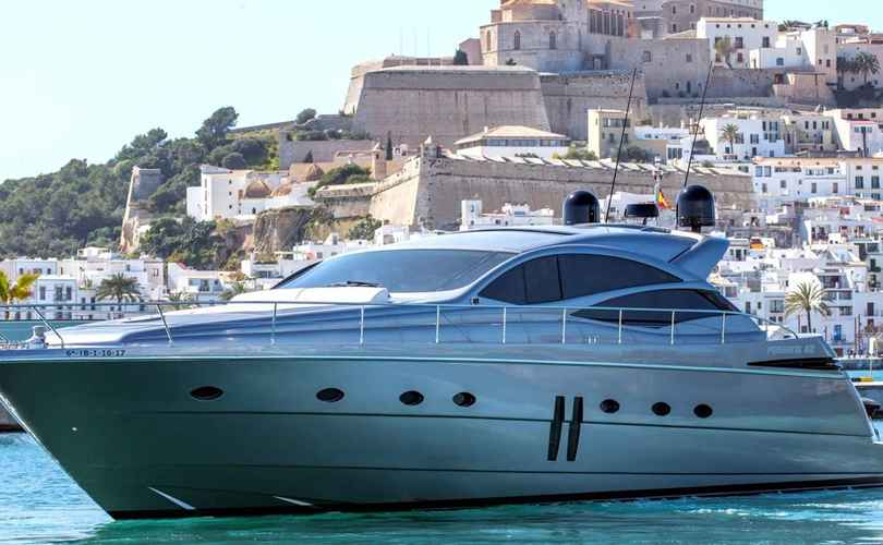 Pershing 62