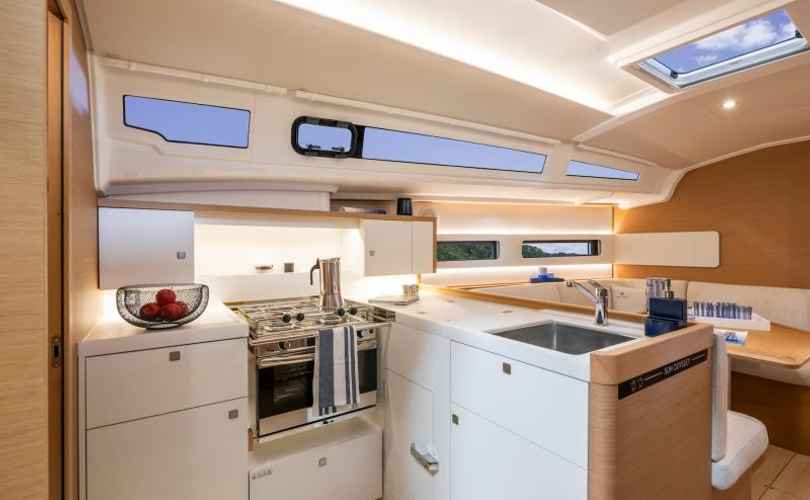 Sun Odyssey 415