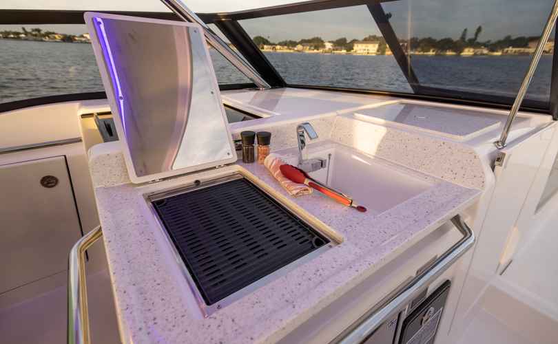 Aquila 32 Sport