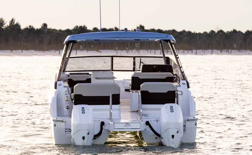 Aquila 32 Sport