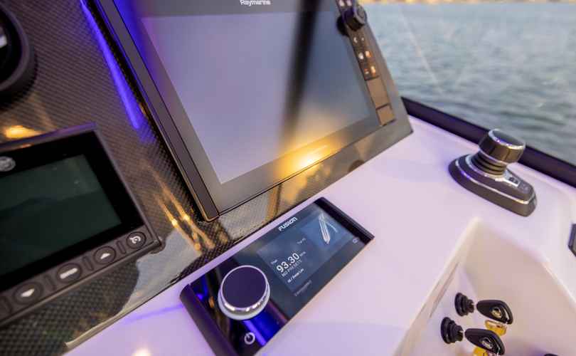 Aquila 32 Sport