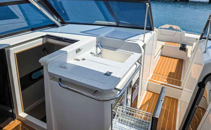 Aquila 32 Sport