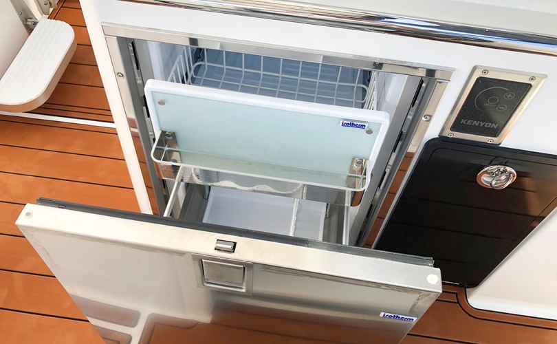 Aquila 32 Sport