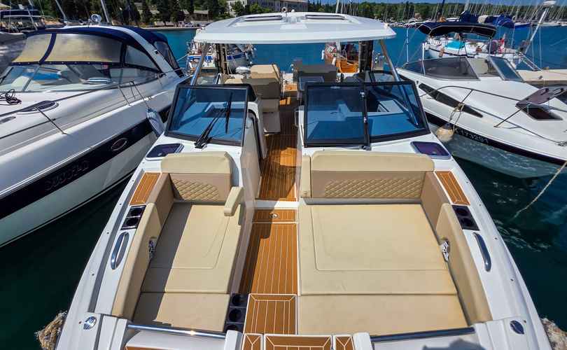 Aquila 32 Sport