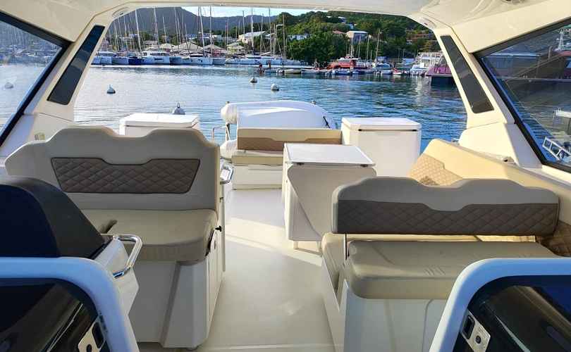 Aquila 36 Sport