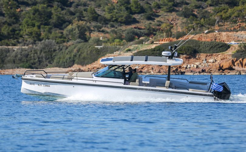 Photo Axopar 37 Sun Top (2023)