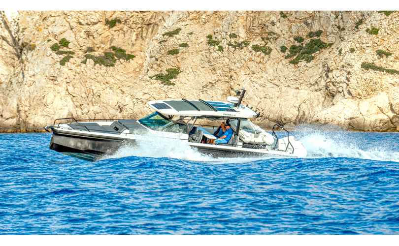 Photo Axopar 37 Sun Top (2021)