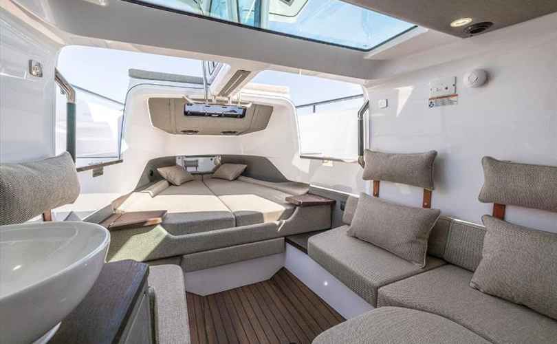 Photo Axopar 37 Sun Top (2023)