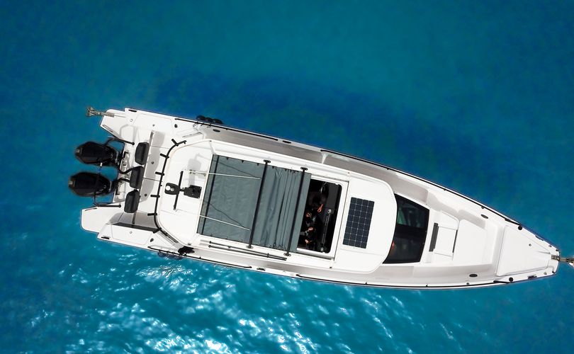 Axopar 37 XC Cross Cabin