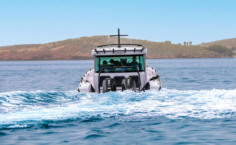 Axopar 37 XC Cross Cabin