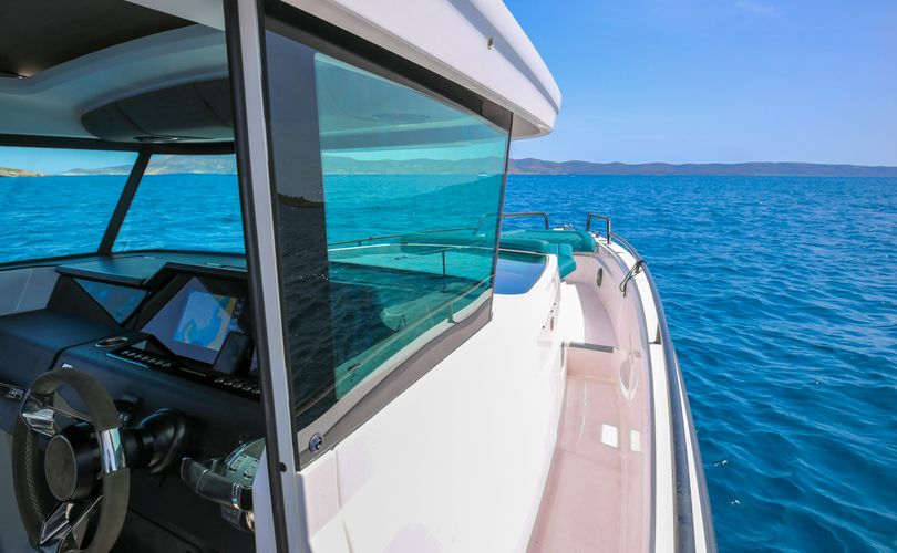 Photo Axopar 37 XC Cross Cabin (2022)