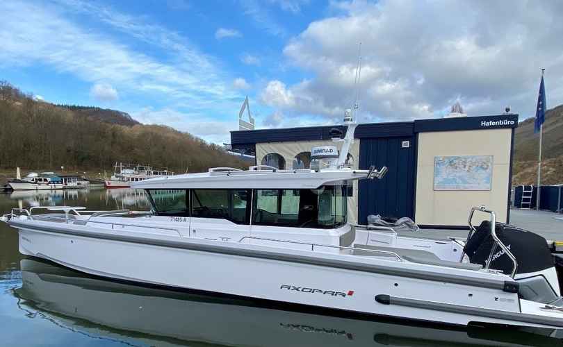 Axopar 37 XC Cross Cabin