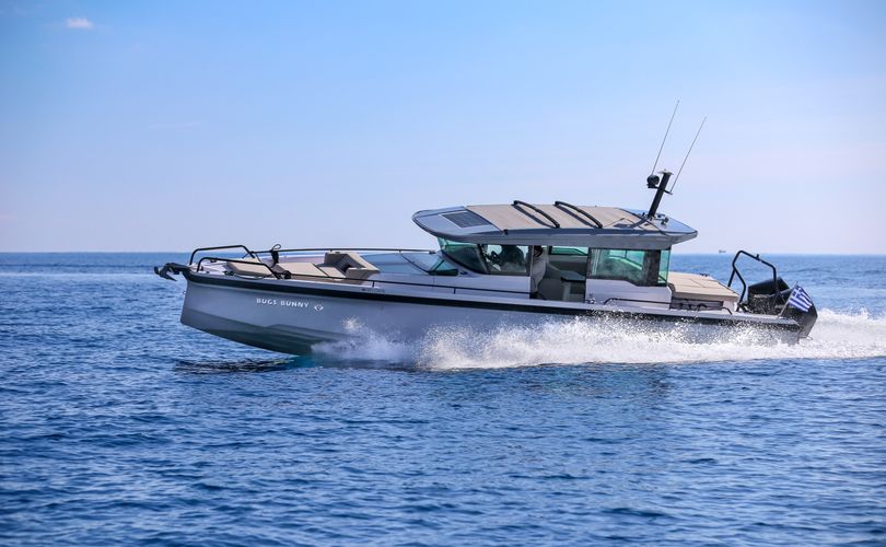 Axopar 37 XC Cross Cabin
