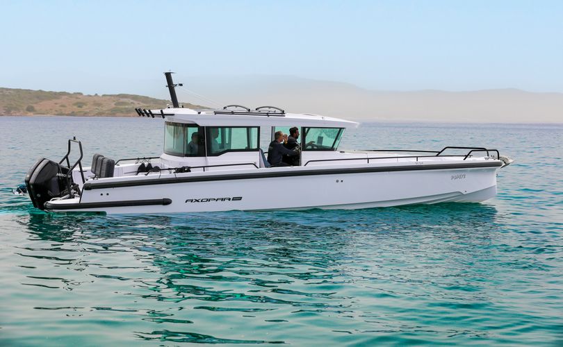 Axopar 37 XC Cross Cabin