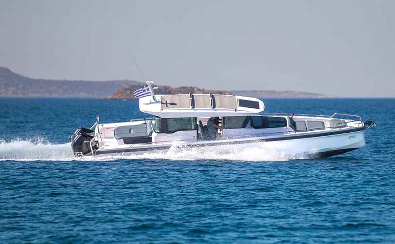 Photo Axopar 37 XC Cross Cabin