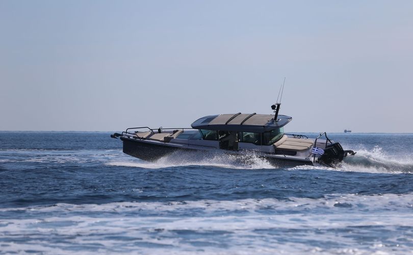 Photo Axopar 37 XC Cross Cabin (2023)
