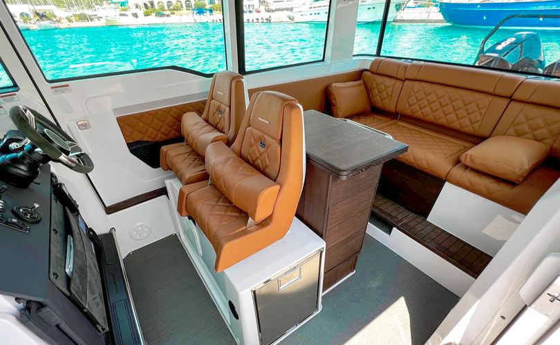 Photo Axopar 37 XC Cross Cabin (2022)