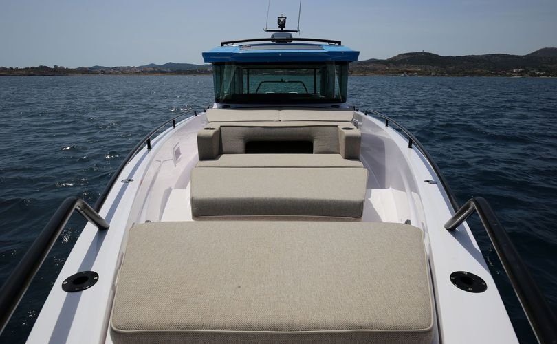 Photo Axopar 37 XC Cross Cabin (2022)