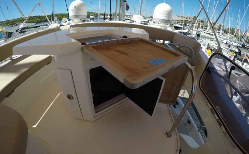 Azimut 47