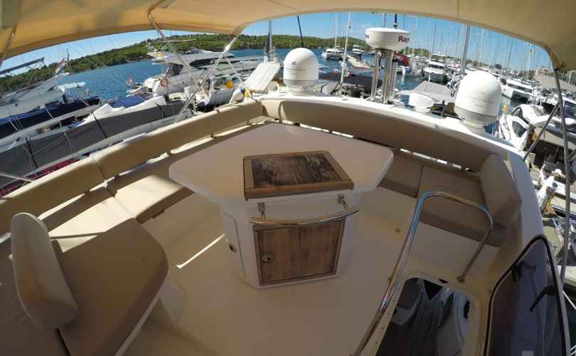Azimut 47