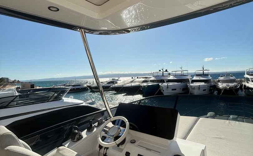 Azimut 53 Fly