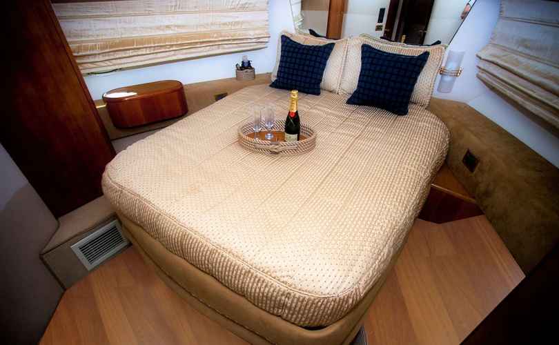 Photo Azimut 58 (2000)