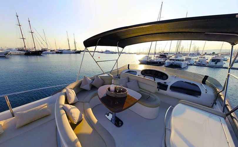 Photo Azimut 58 (2000)