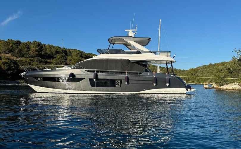 Photo Azimut 68 Fly (2024)