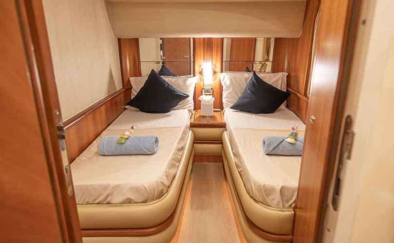 Azimut 68 Fly