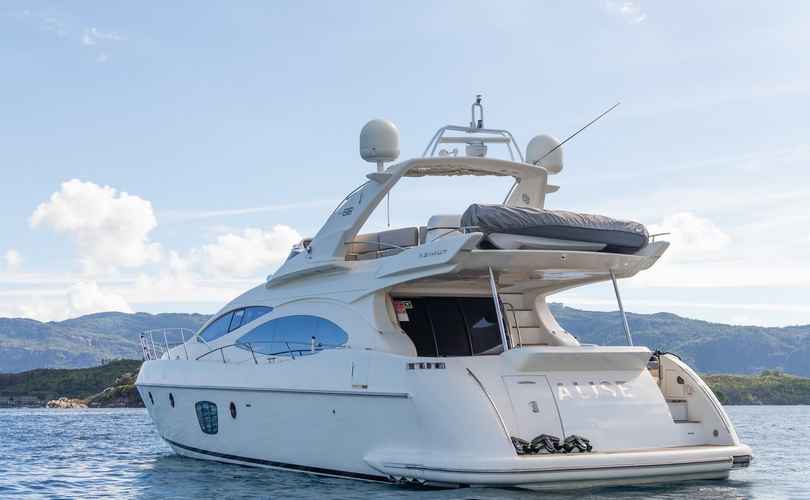 Azimut 68 Fly