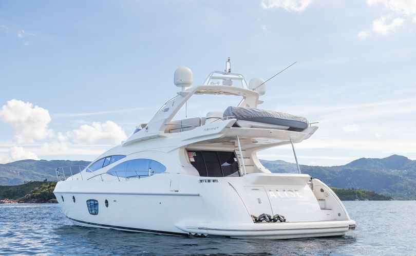 Azimut 68 Fly