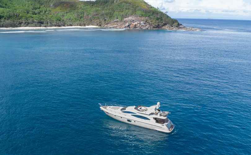 Azimut 68 Fly