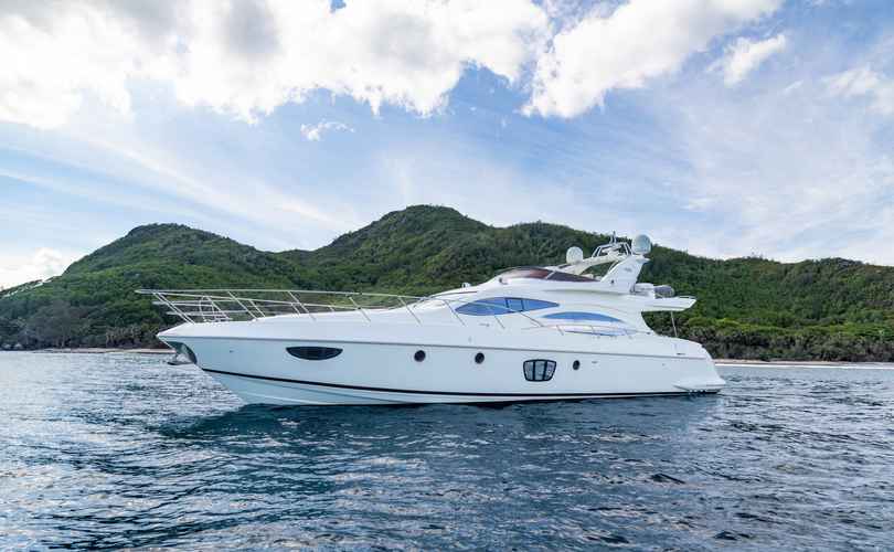 Azimut 68 Fly