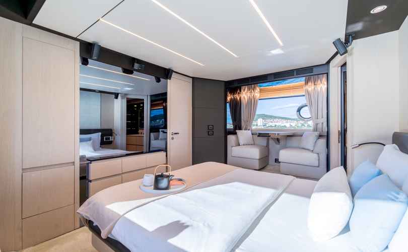 Photo Azimut 72 (2018)