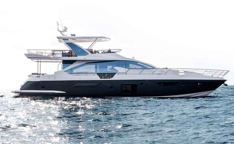 Photo Azimut 72 (2017)