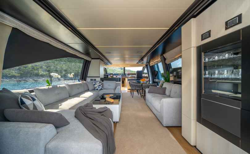 Photo Azimut 72 (2017)