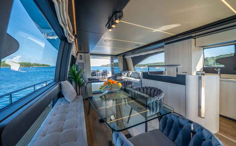 Photo Azimut 72 (2017)