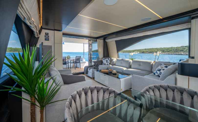 Photo Azimut 72 (2017)