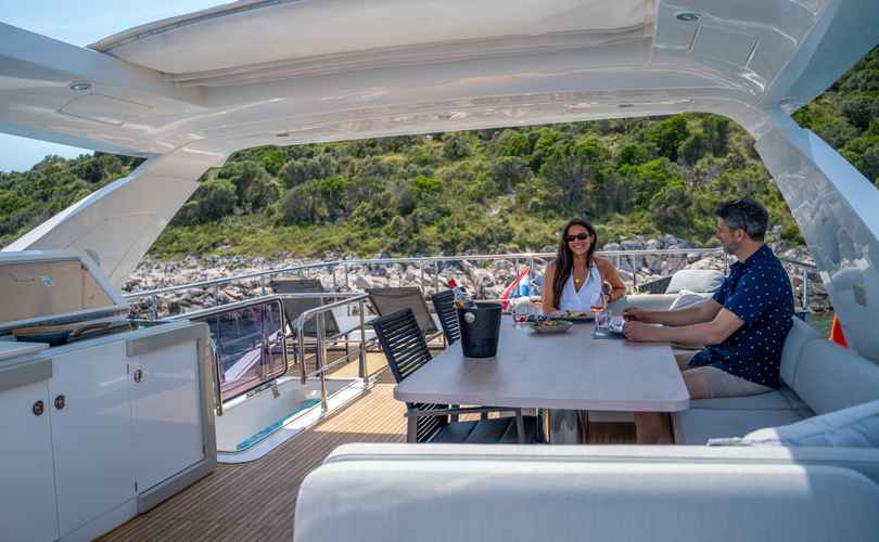 Photo Azimut 72 (2017)