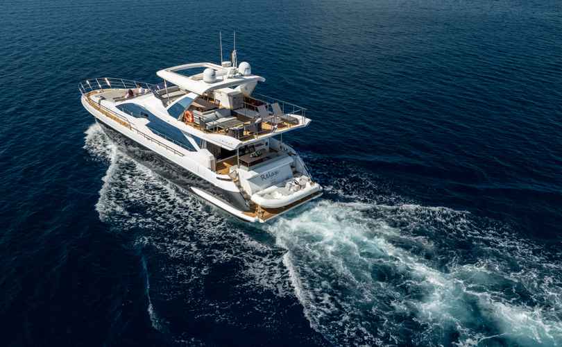 Photo Azimut 72 (2017)
