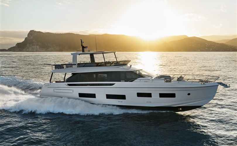 Photo azimut 82 F (2026)