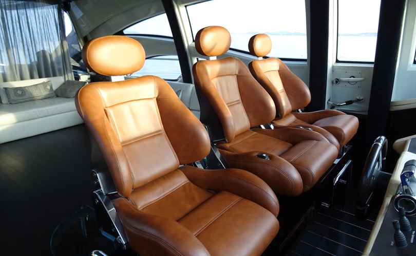 Photo Azimut 86S (2005)