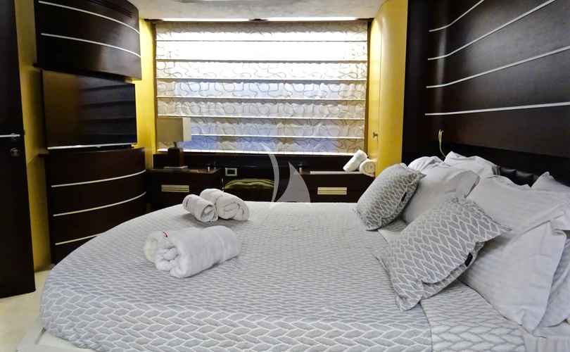 Photo Azimut 86S (2005)